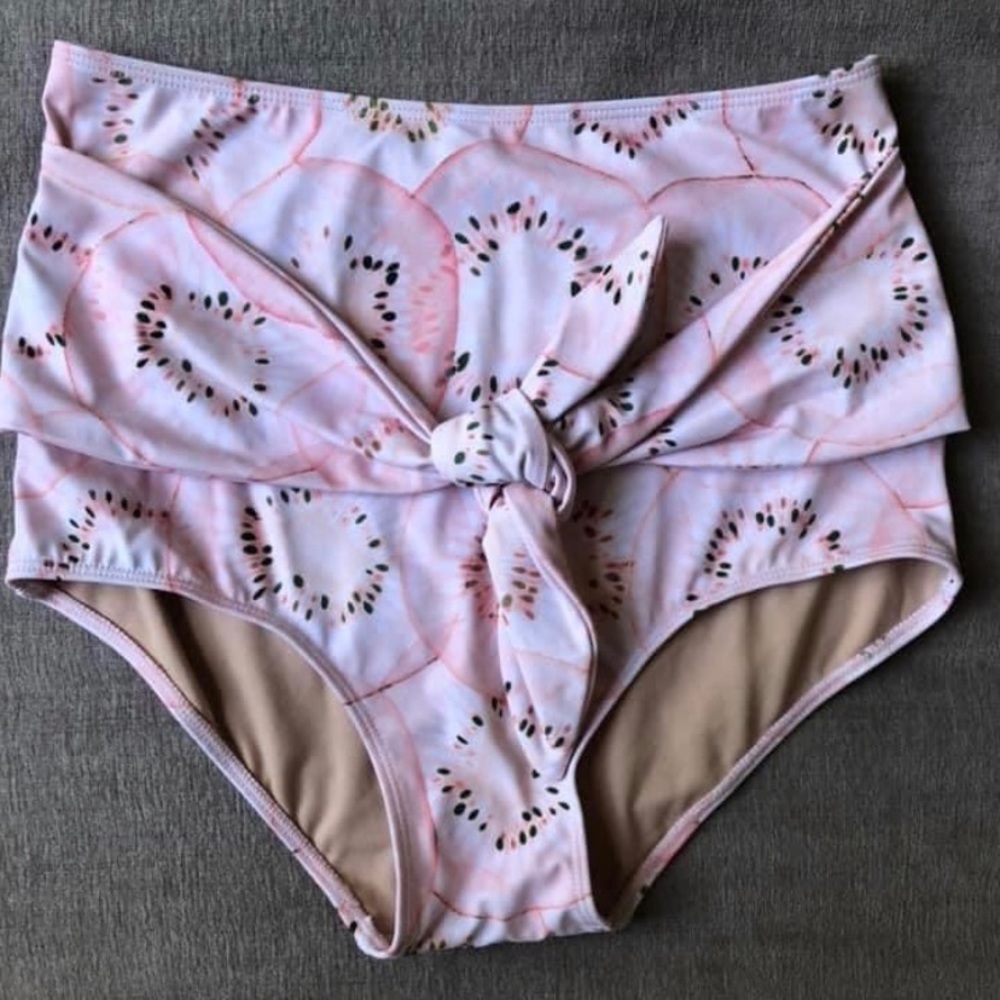 Kortni Jeane kiwi bottom